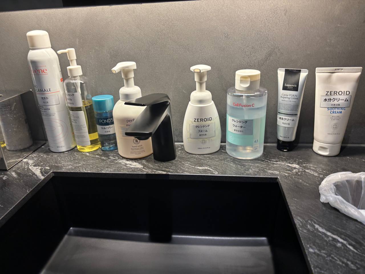 Forte Clinic skincare amenities
