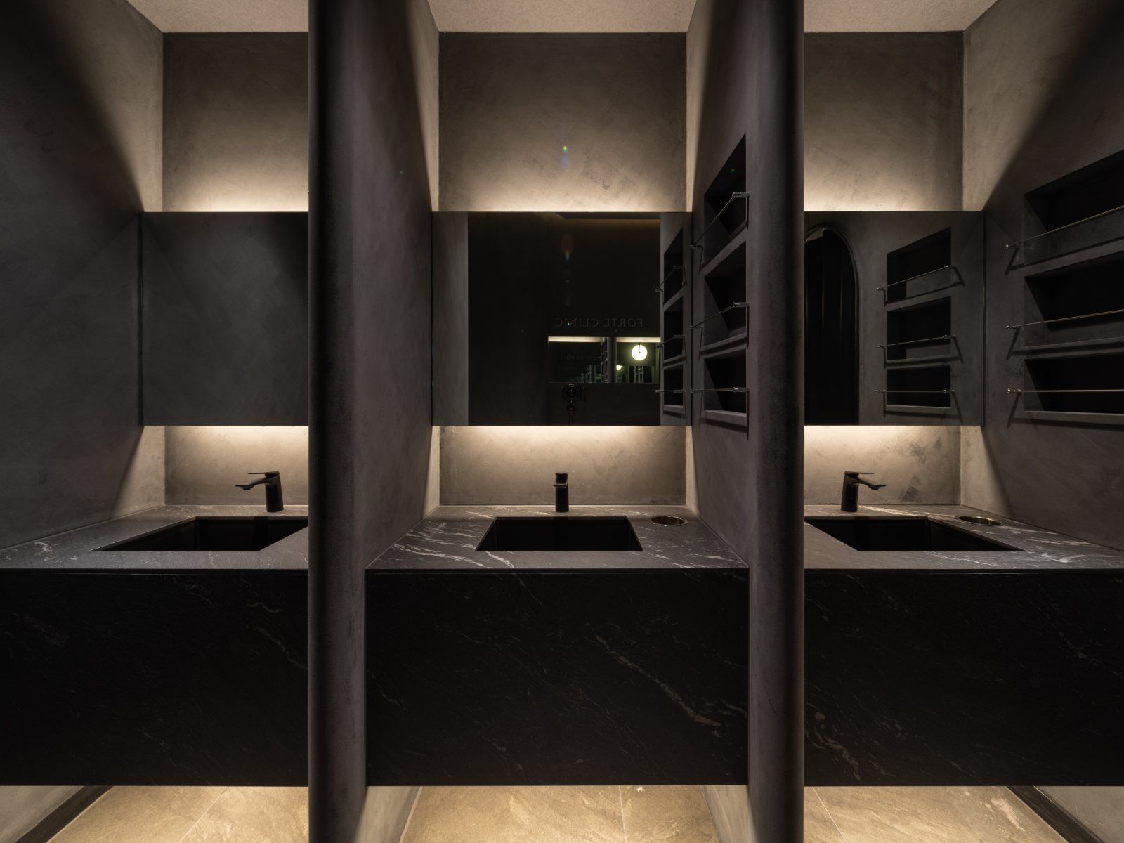 Forte Clinic private powder room